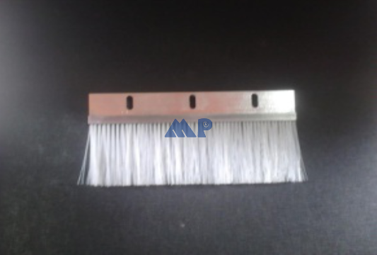 CEPILLOS BARREDORES O ACOMODADORES DE PRODUCTO desarrollados por MetalPlastics SAS